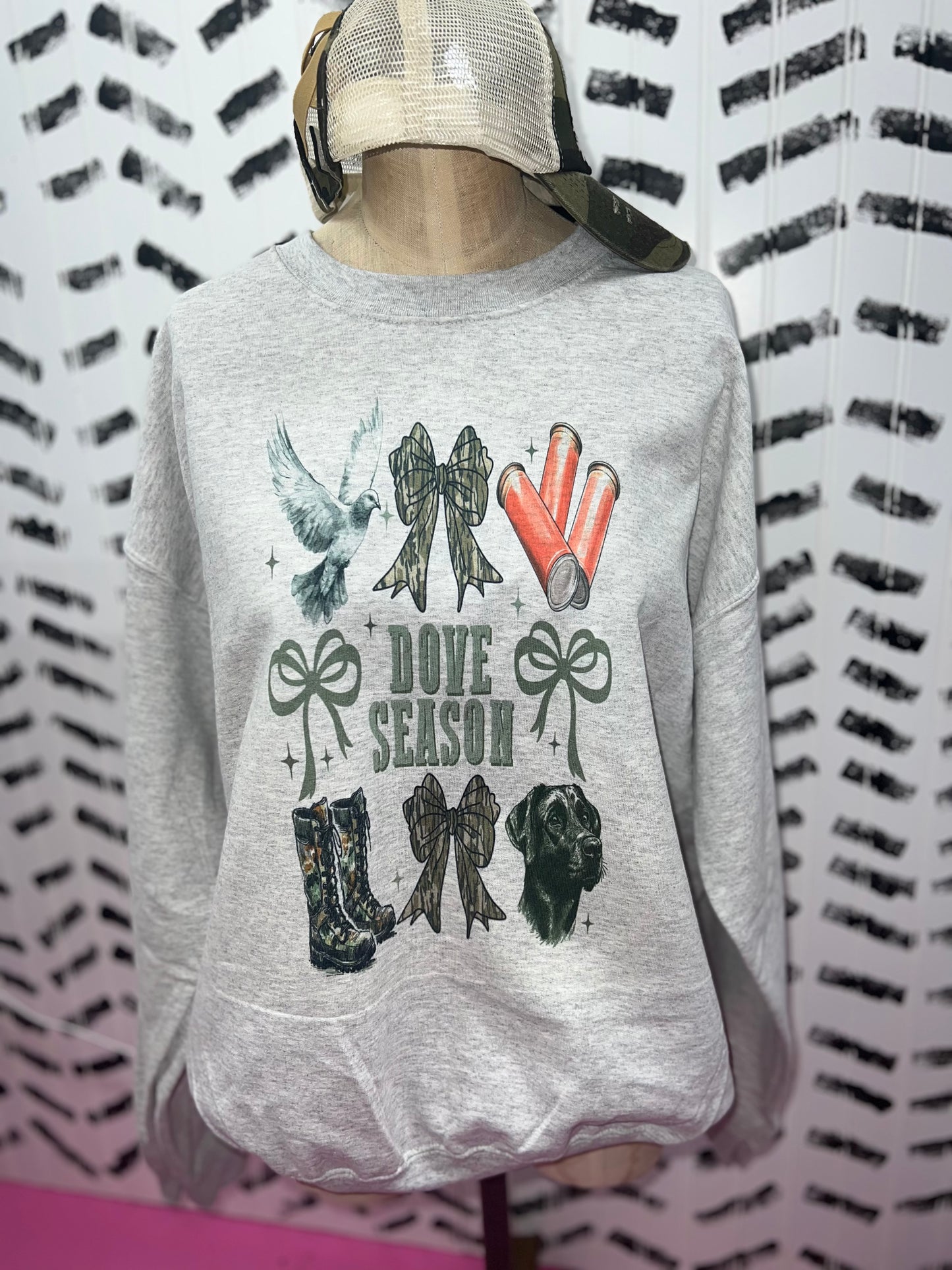 Dove season crewneck