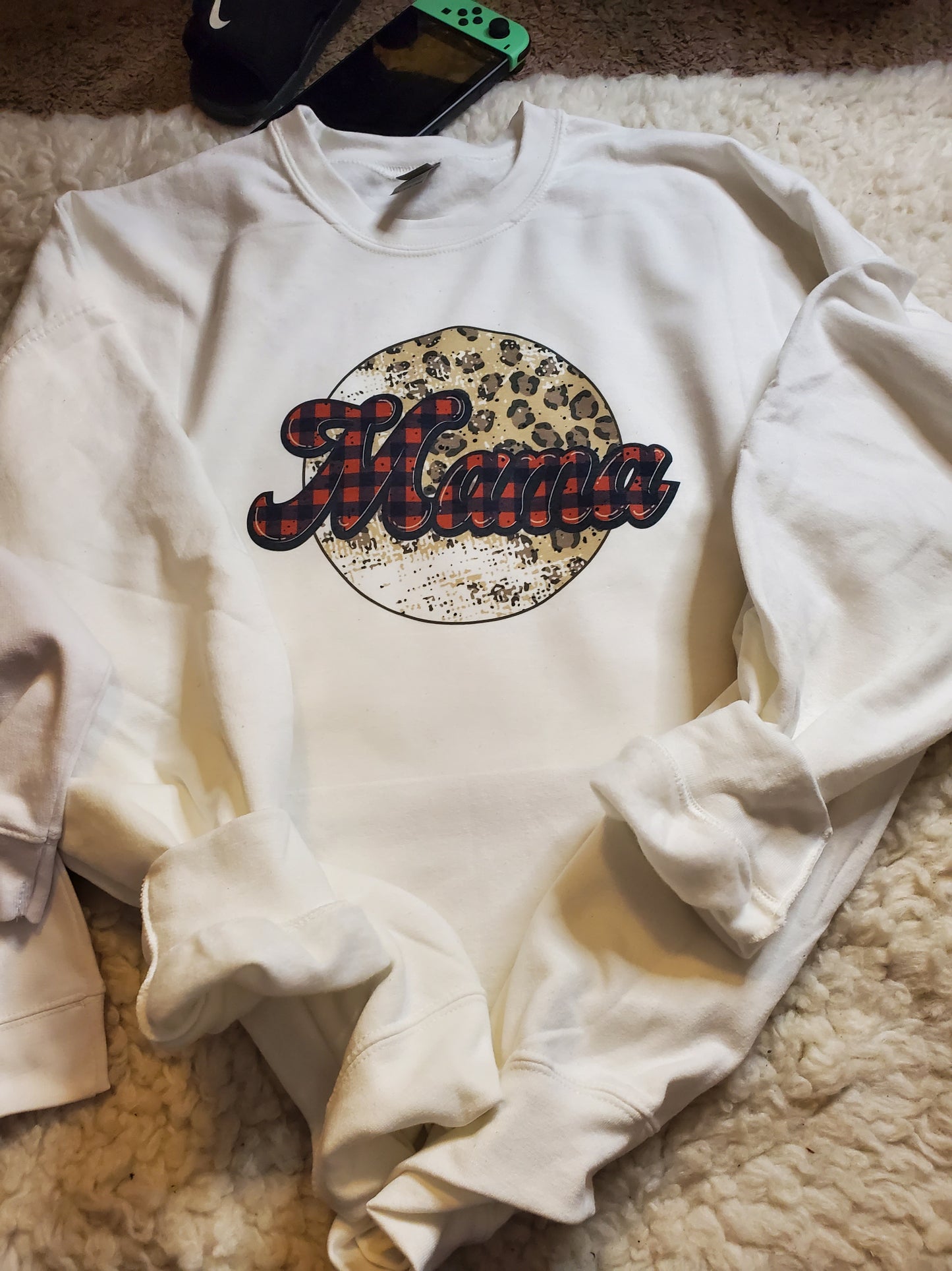 Ma crewneck